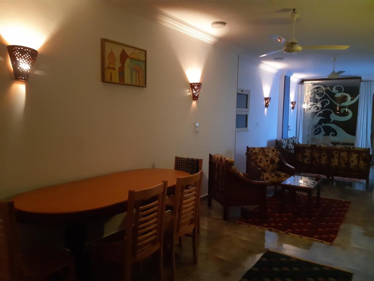 German Dolphin Apartment El Qoseir Bagian luar foto