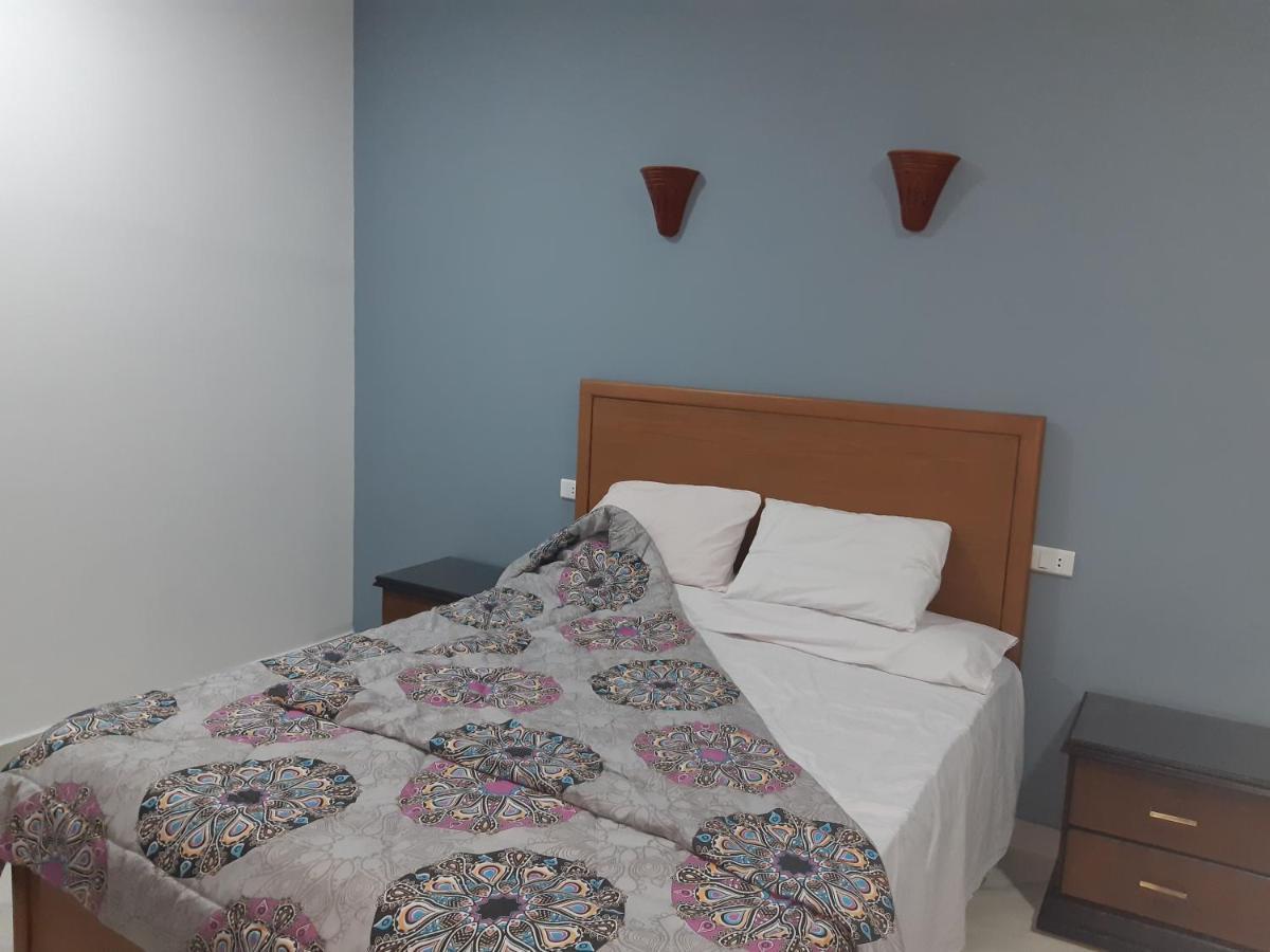 German Dolphin Apartment El Qoseir Bagian luar foto